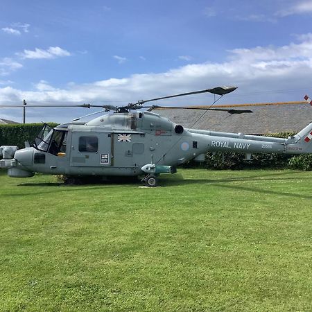 Haelarcher Helicopter Glamping Helston Exteriör bild